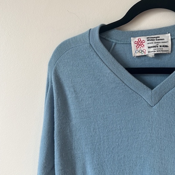 Calgary Olympics Official V-Neck Sweater - Women’s - Picture 5 of 9